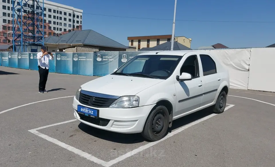 2013 Renault Logan