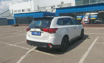 Mitsubishi Outlander 2022 года за 12 500 000 тг. в Алматы фото 3