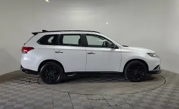 Mitsubishi Outlander 2022 года за 12 500 000 тг. в Алматы фото 4