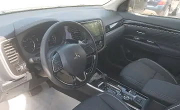 Mitsubishi Outlander 2022 года за 12 500 000 тг. в Алматы фото 5