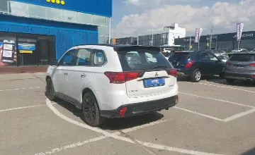 Mitsubishi Outlander 2022 года за 12 500 000 тг. в Алматы фото 4