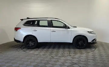 Mitsubishi Outlander 2022 года за 12 500 000 тг. в Алматы фото 4
