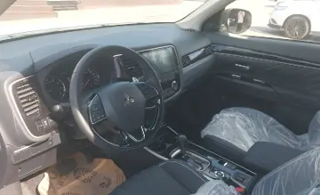 Mitsubishi Outlander 2022 года за 12 500 000 тг. в Алматы фото 5