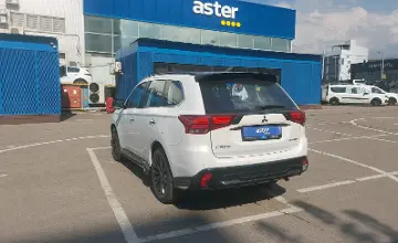 Mitsubishi Outlander 2022 года за 12 500 000 тг. в Алматы фото 4