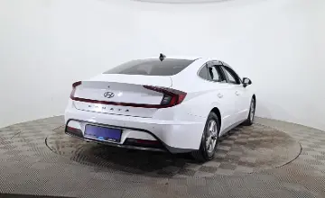 Hyundai Sonata 2019 года за 9 190 000 тг. в Астана