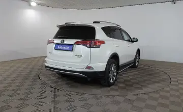 Toyota RAV4 2017 года за 12 850 000 тг. в Шымкент