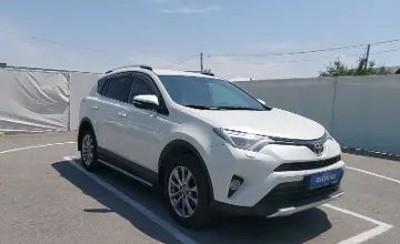 Toyota RAV4 2017 года за 12 850 000 тг. в Шымкент фото 2