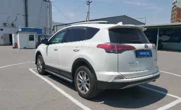 Toyota RAV4 2017 года за 12 850 000 тг. в Шымкент фото 4