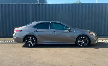 Toyota Camry 2020 года за 11 190 000 тг. в Алматы фото 4