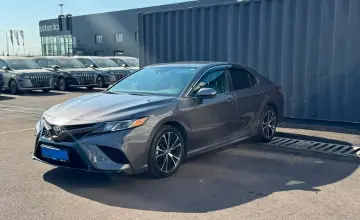 Toyota Camry 2020 года за 11 190 000 тг. в Алматы фото 1