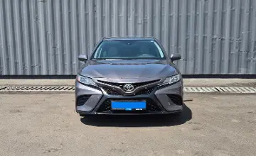 Toyota Camry 2020 года за 11 190 000 тг. в Алматы фото 2