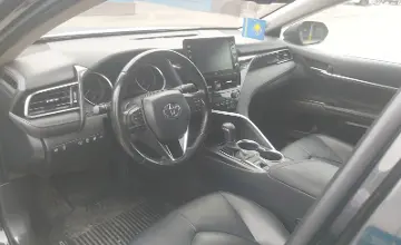 Toyota Camry 2021 года за 15 270 000 тг. в Алматы фото 5