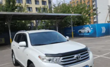 Toyota Highlander 2012 года за 12 425 000 тг. в Алматы фото 2