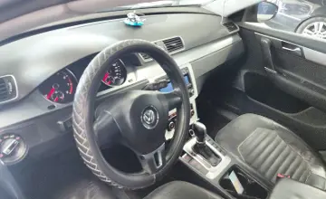 Volkswagen Passat 2011 года за 2 990 000 тг. в Астана фото 5