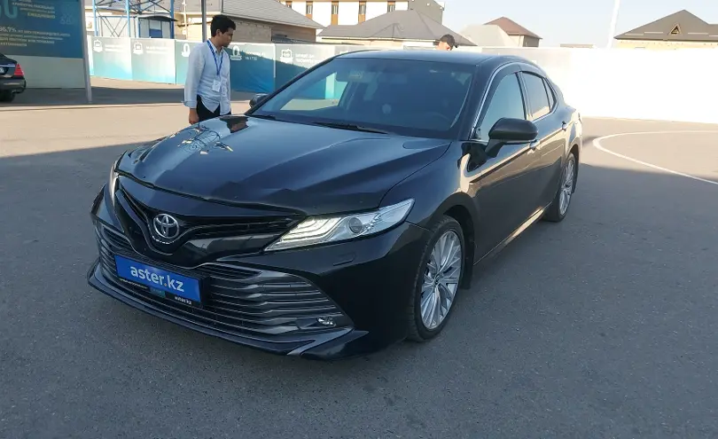 Toyota Camry 2019 года за 13 690 000 тг. в Шымкент