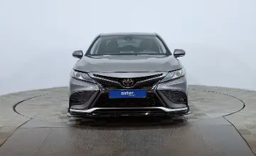 Toyota Camry 2020 года за 10 890 000 тг. в Астана фото 2