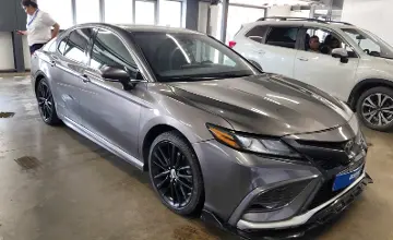 Toyota Camry 2020 года за 10 890 000 тг. в Астана фото 2