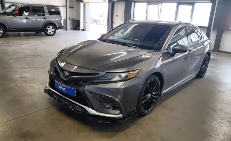 Toyota Camry 2020 года за 10 890 000 тг. в Астана
