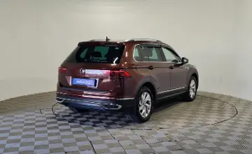 Volkswagen Tiguan 2021 года за 11 990 000 тг. в Алматы