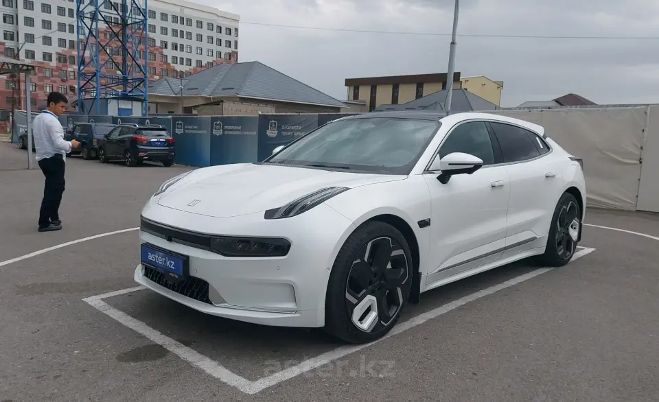 2023 Zeekr 001