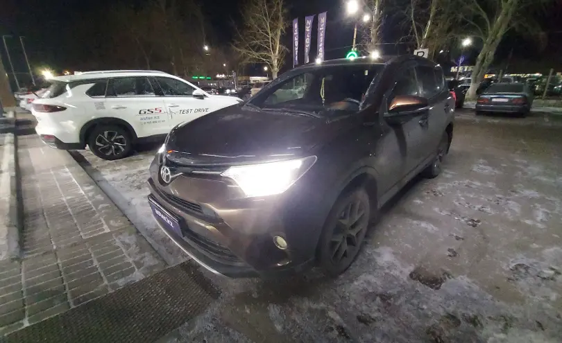 Toyota RAV4 2018 года за 11 490 000 тг. в Павлодар