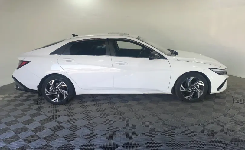 Hyundai Elantra 2023 года за 7 500 000 тг. в Павлодар фото 4
