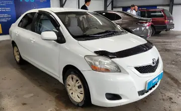 Toyota Yaris 2010 года за 3 690 000 тг. в Астана фото 2
