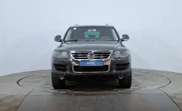 Volkswagen Touareg 2007 года за 5 990 000 тг. в Астана фото 2