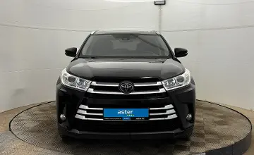 Toyota Highlander 2018 года за 13 700 000 тг. в Актобе фото 2