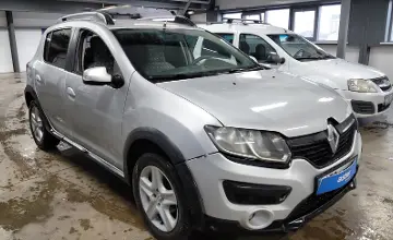 Renault Sandero 2016 года за 2 890 000 тг. в Астана фото 2