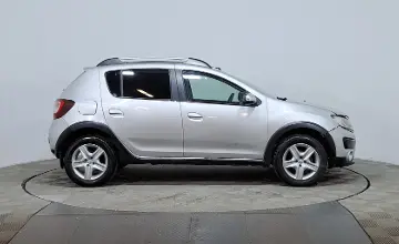 Renault Sandero 2016 года за 2 890 000 тг. в Астана фото 4