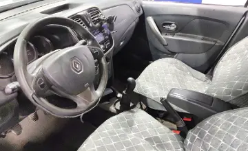 Renault Sandero 2016 года за 2 890 000 тг. в Астана фото 5