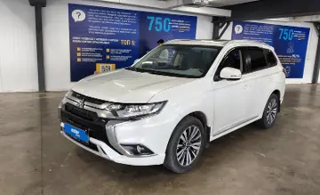 Mitsubishi Outlander 2022 года за 10 590 000 тг. в Астана фото 1