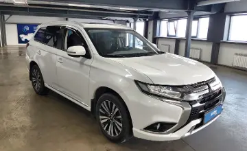 Mitsubishi Outlander 2022 года за 10 590 000 тг. в Астана фото 2