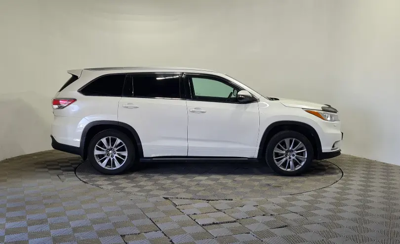 Toyota Highlander 2014 года за 13 850 000 тг. в Алматы фото 4