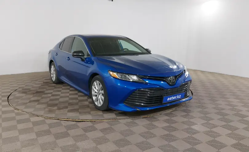 Toyota Camry 2019 года за 9 700 000 тг. в Шымкент фото 3