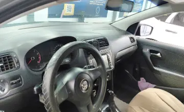 Volkswagen Polo 2015 года за 3 190 000 тг. в Астана фото 5