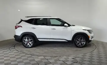 Kia Seltos 2021 года за 8 590 000 тг. в Алматы фото 4