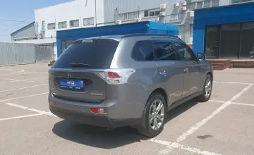 Mitsubishi Outlander 2012 года за 6 290 000 тг. в Алматы фото 3