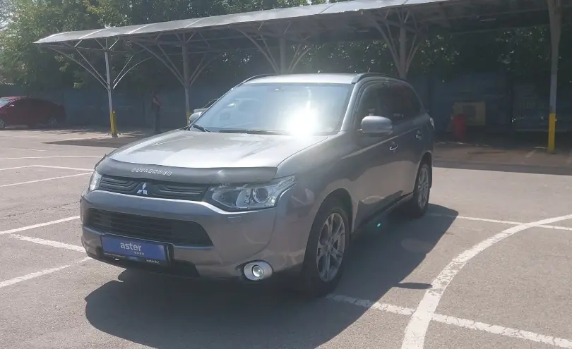 Mitsubishi Outlander 2012 года за 6 290 000 тг. в Алматы