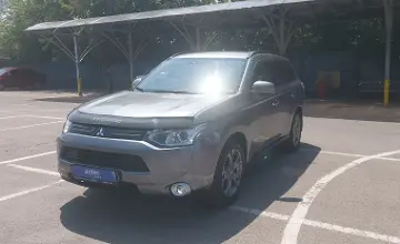 Mitsubishi Outlander 2012 года за 6 290 000 тг. в Алматы фото 1
