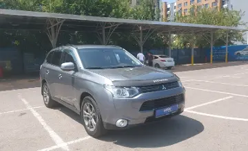 Mitsubishi Outlander 2012 года за 6 290 000 тг. в Алматы фото 2