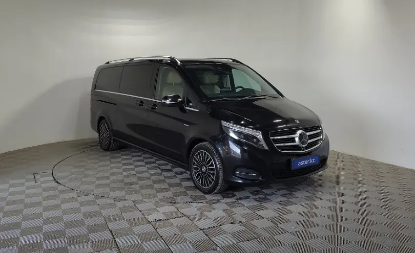 Mercedes-Benz V-Класс 2020 года за 30 685 000 тг. в Алматы фото 3