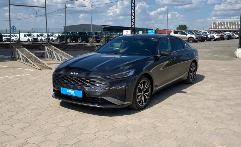 2021 Kia K8