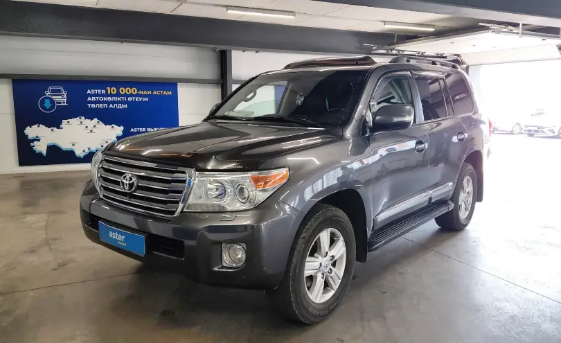 Toyota Land Cruiser 2013 года за 20 000 000 тг. в Астана