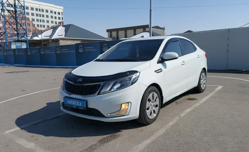Kia Rio 2015 года за 2 990 000 тг. в Шымкент