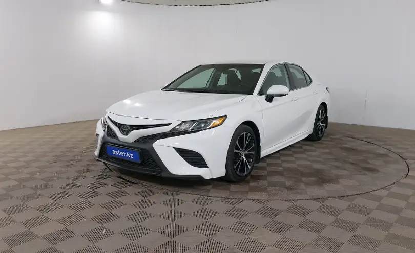 Toyota Camry 2019 года за 12 100 000 тг. в Шымкент