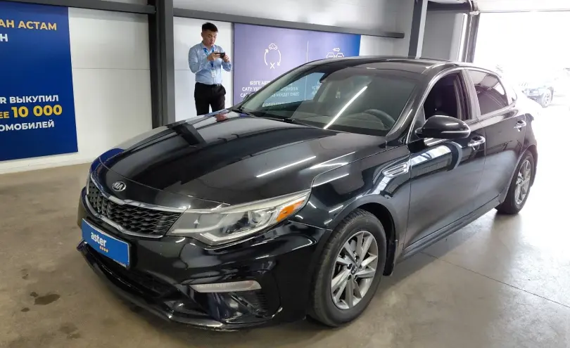 Kia Optima 2018 года за 9 050 000 тг. в Астана