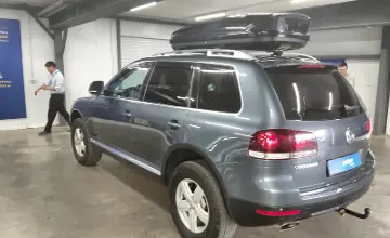 Volkswagen Touareg 2007 года за 7 890 000 тг. в Астана фото 4