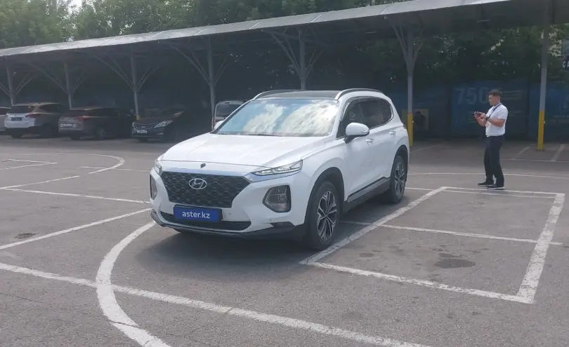 Hyundai Santa Fe 2019 года за 12 500 000 тг. в Алматы